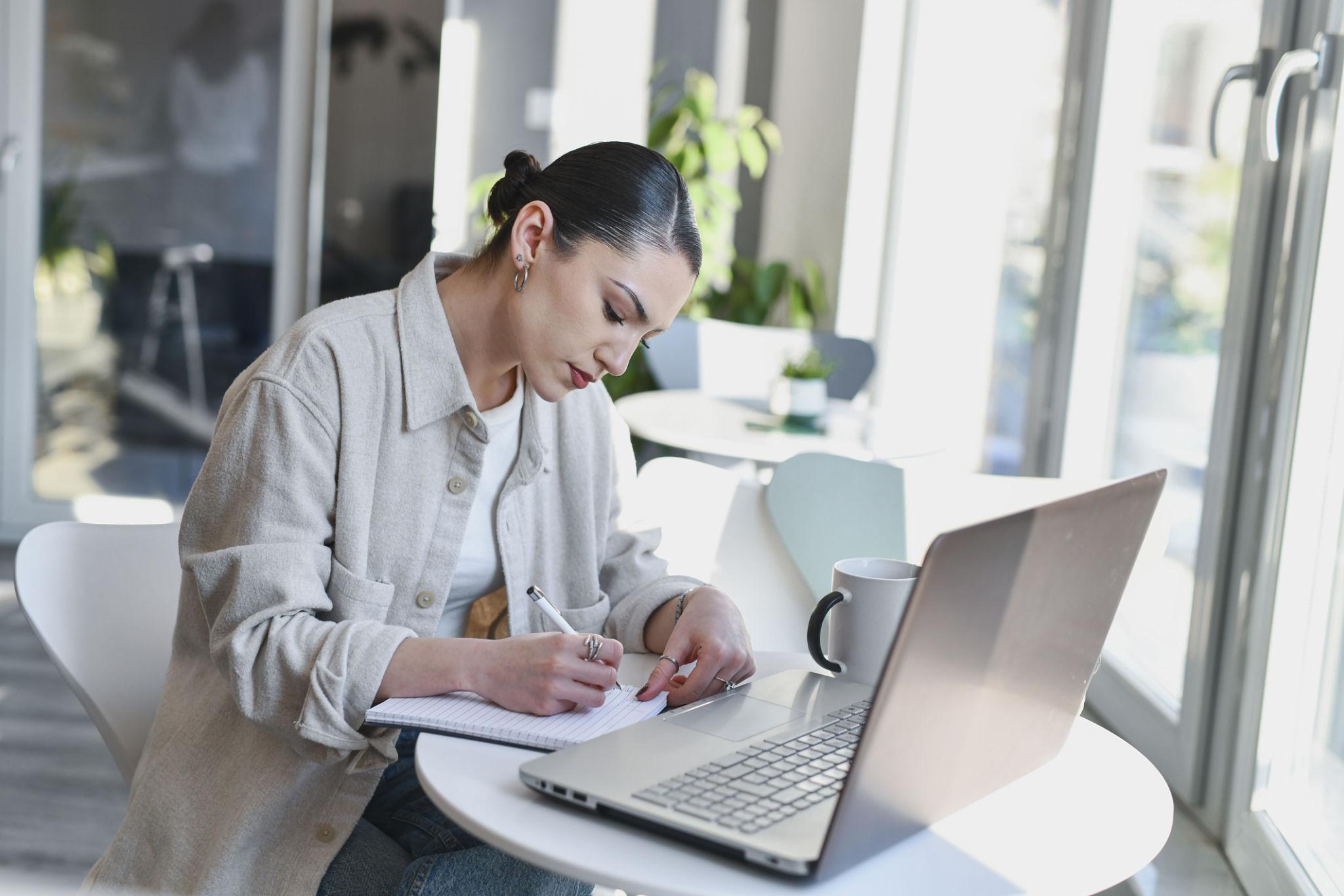 Persuasive Essay Proofreading & Editing